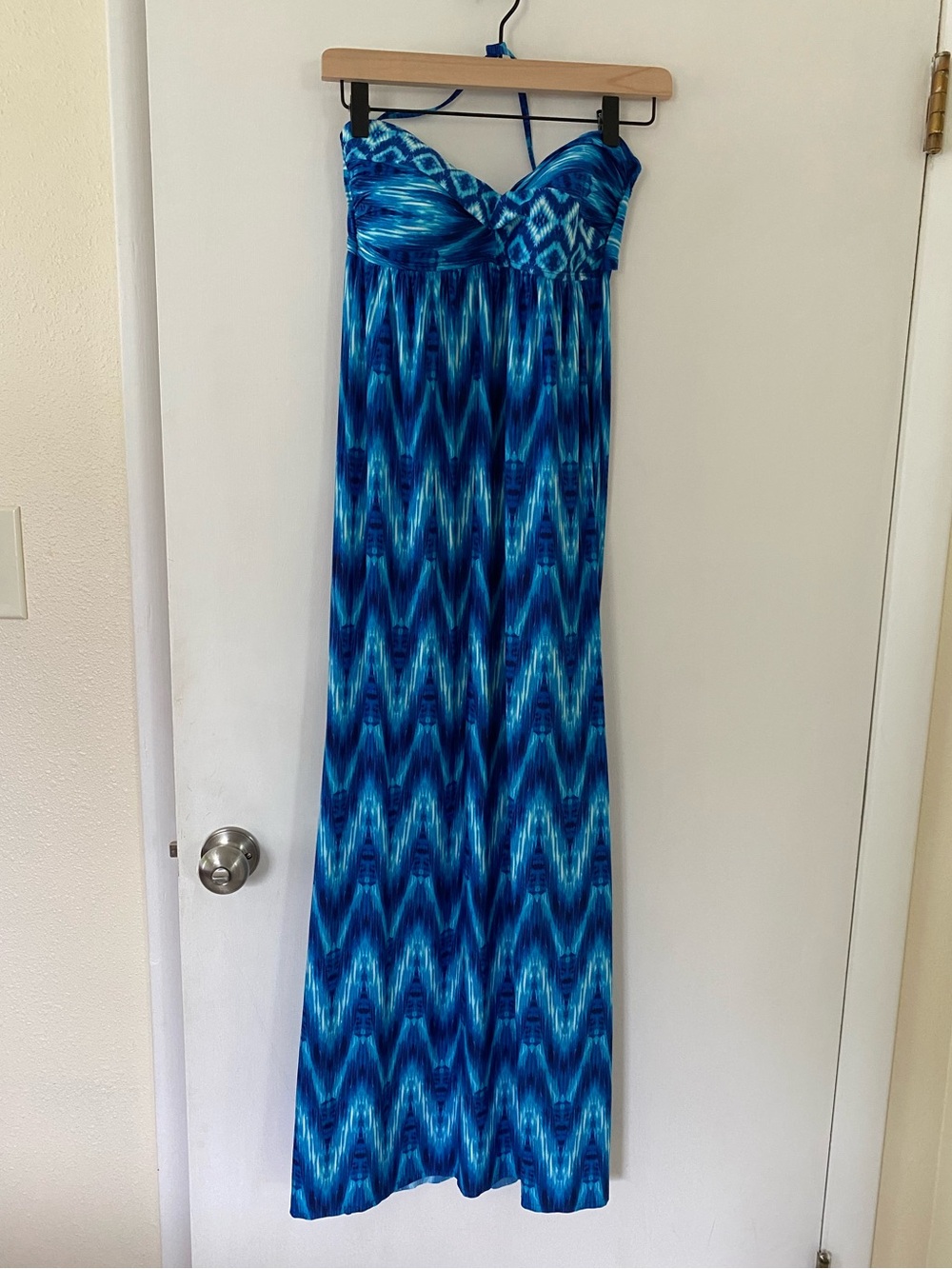 La Blanca Maxi Dress Swim Coverup Blue Pattern Halter or Strapless Resortwear M